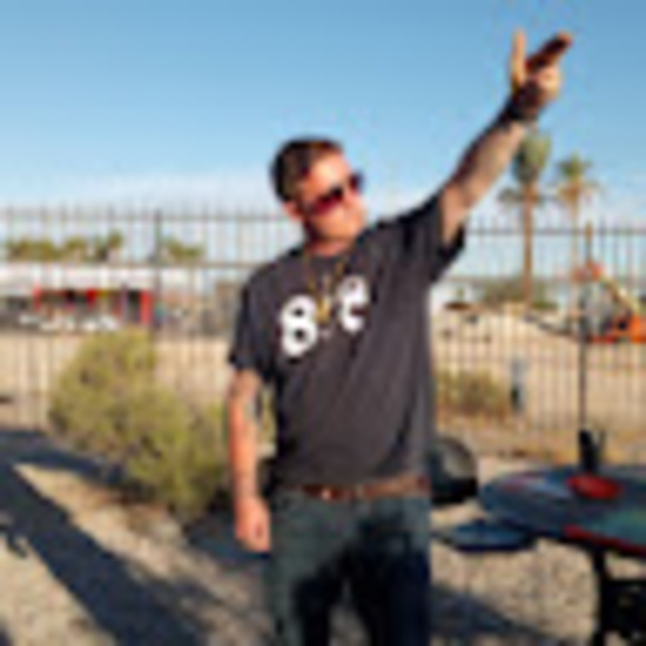 Meet your Posher, Chad - Picture 1 of 1